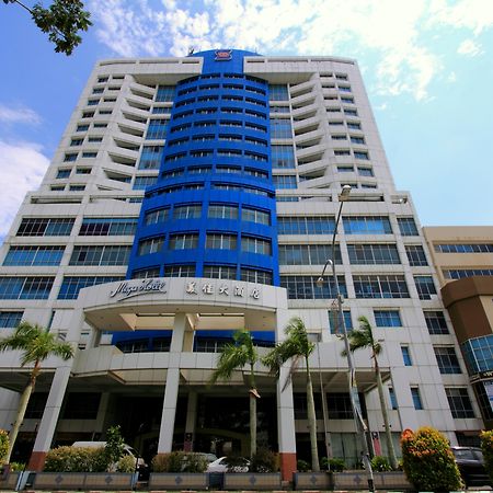 Mega Hotel Sdn Bhd Miri Dış mekan fotoğraf