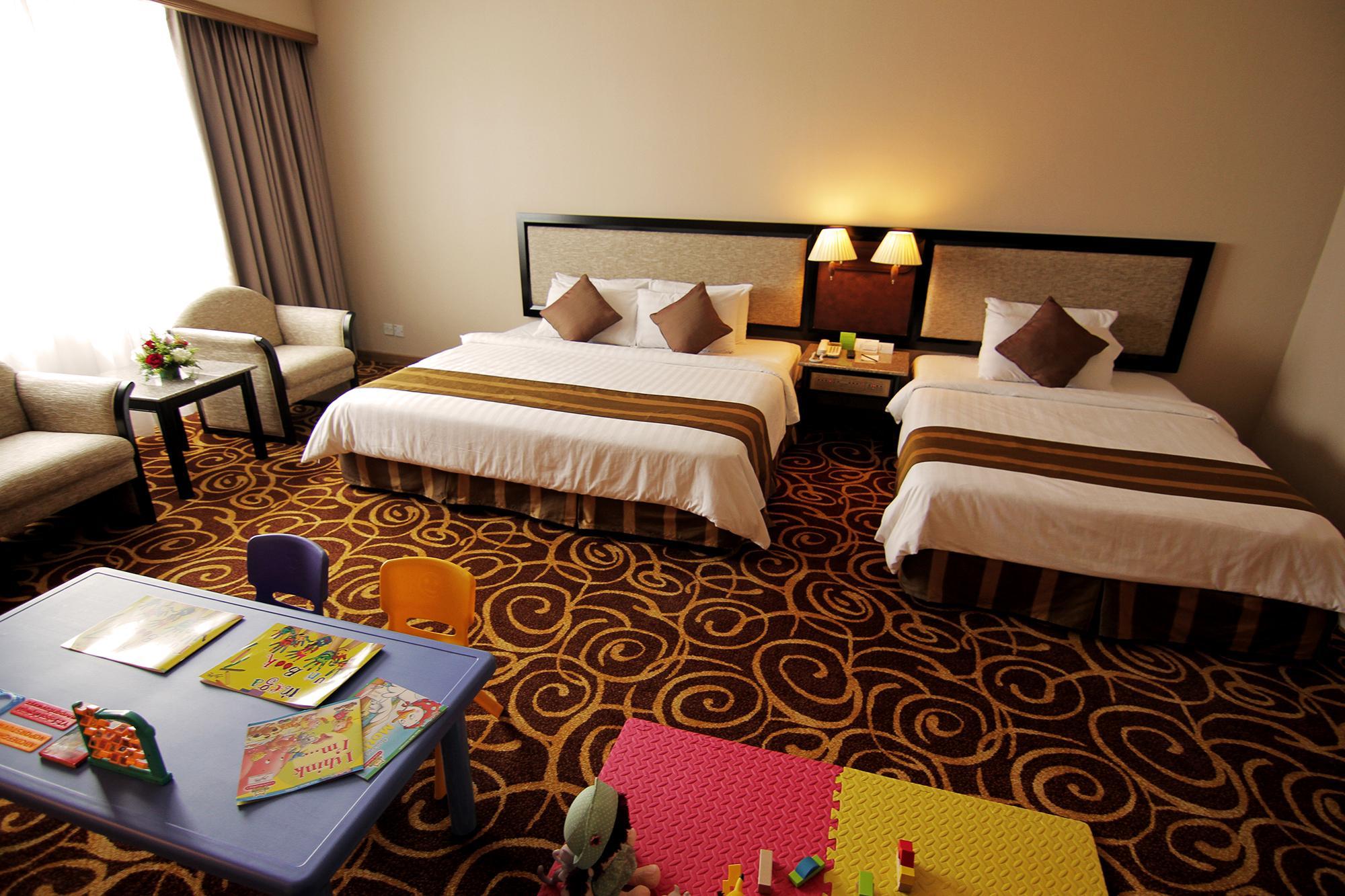 Mega Hotel Sdn Bhd Miri Dış mekan fotoğraf