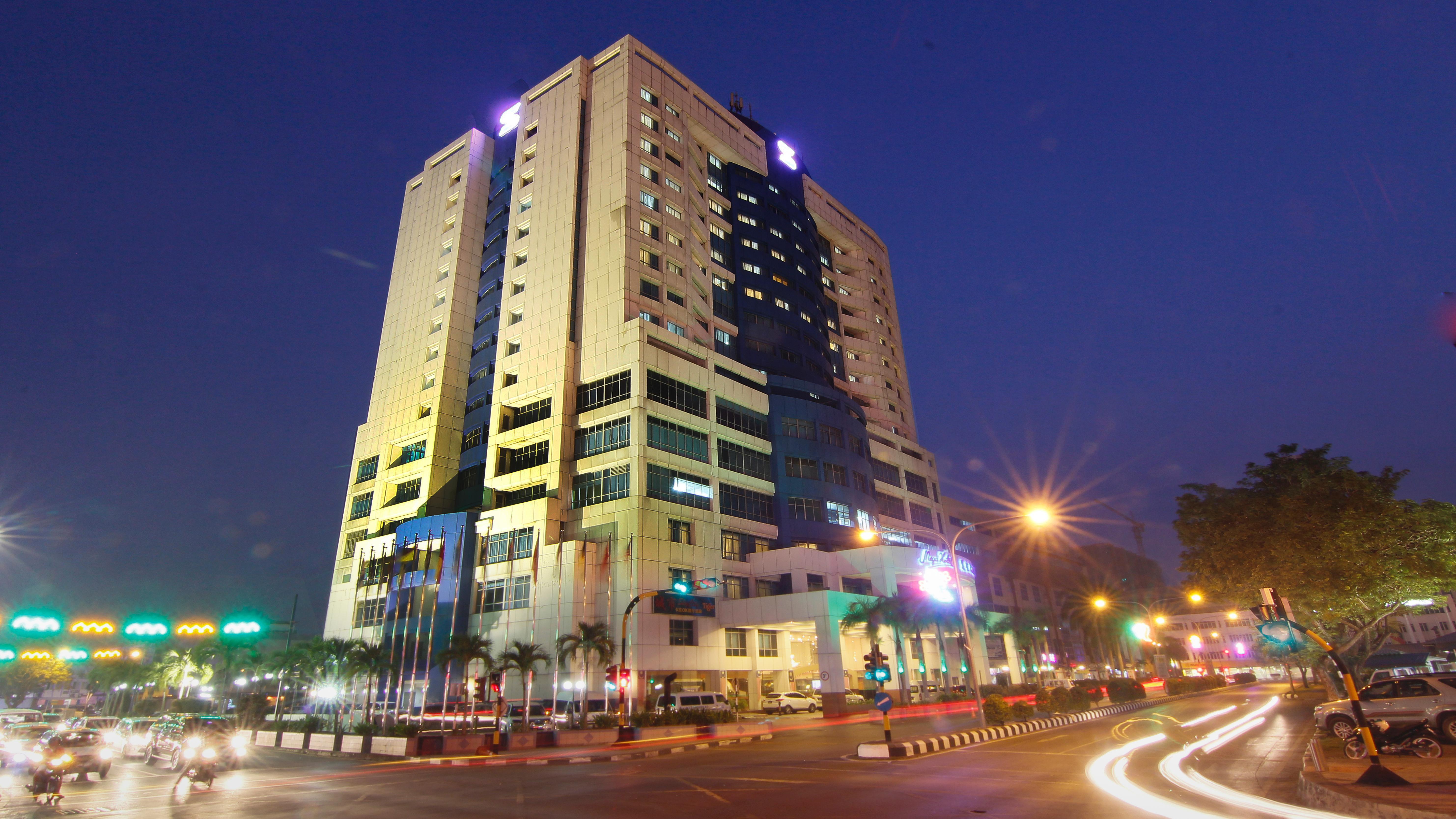 Mega Hotel Sdn Bhd Miri Dış mekan fotoğraf