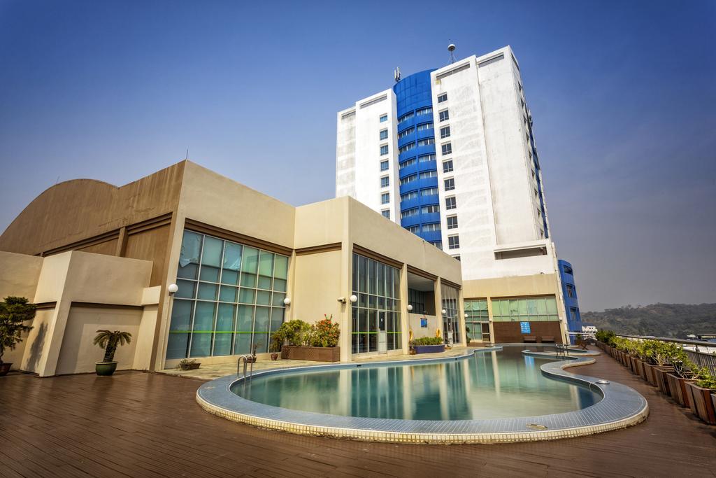 Mega Hotel Sdn Bhd Miri Dış mekan fotoğraf