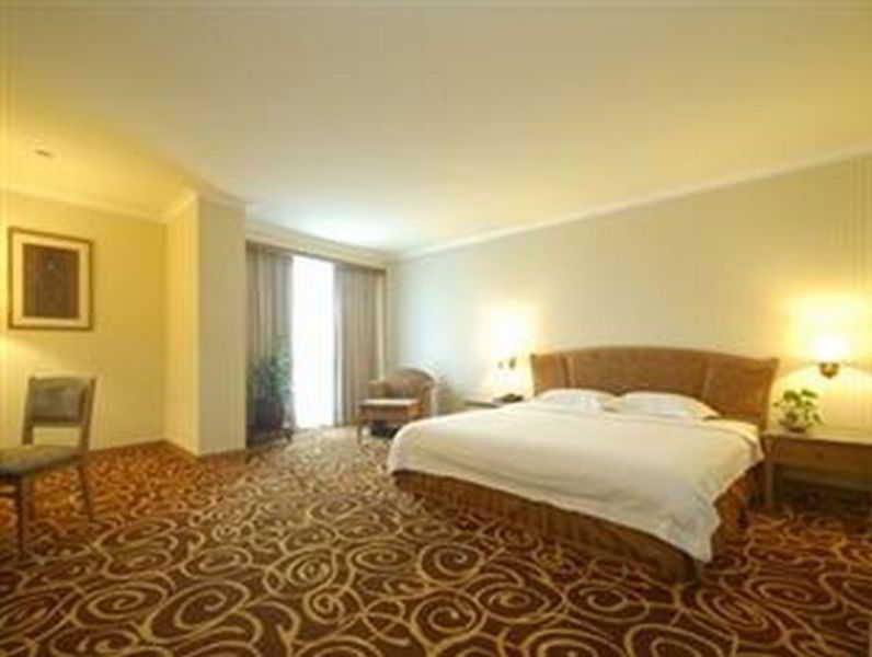 Mega Hotel Sdn Bhd Miri Dış mekan fotoğraf