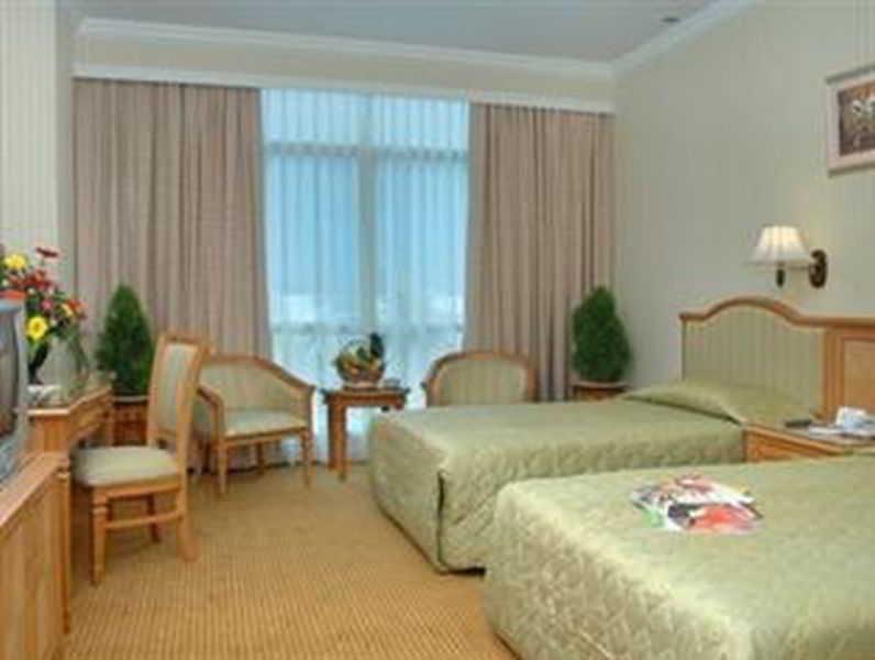 Mega Hotel Sdn Bhd Miri Dış mekan fotoğraf