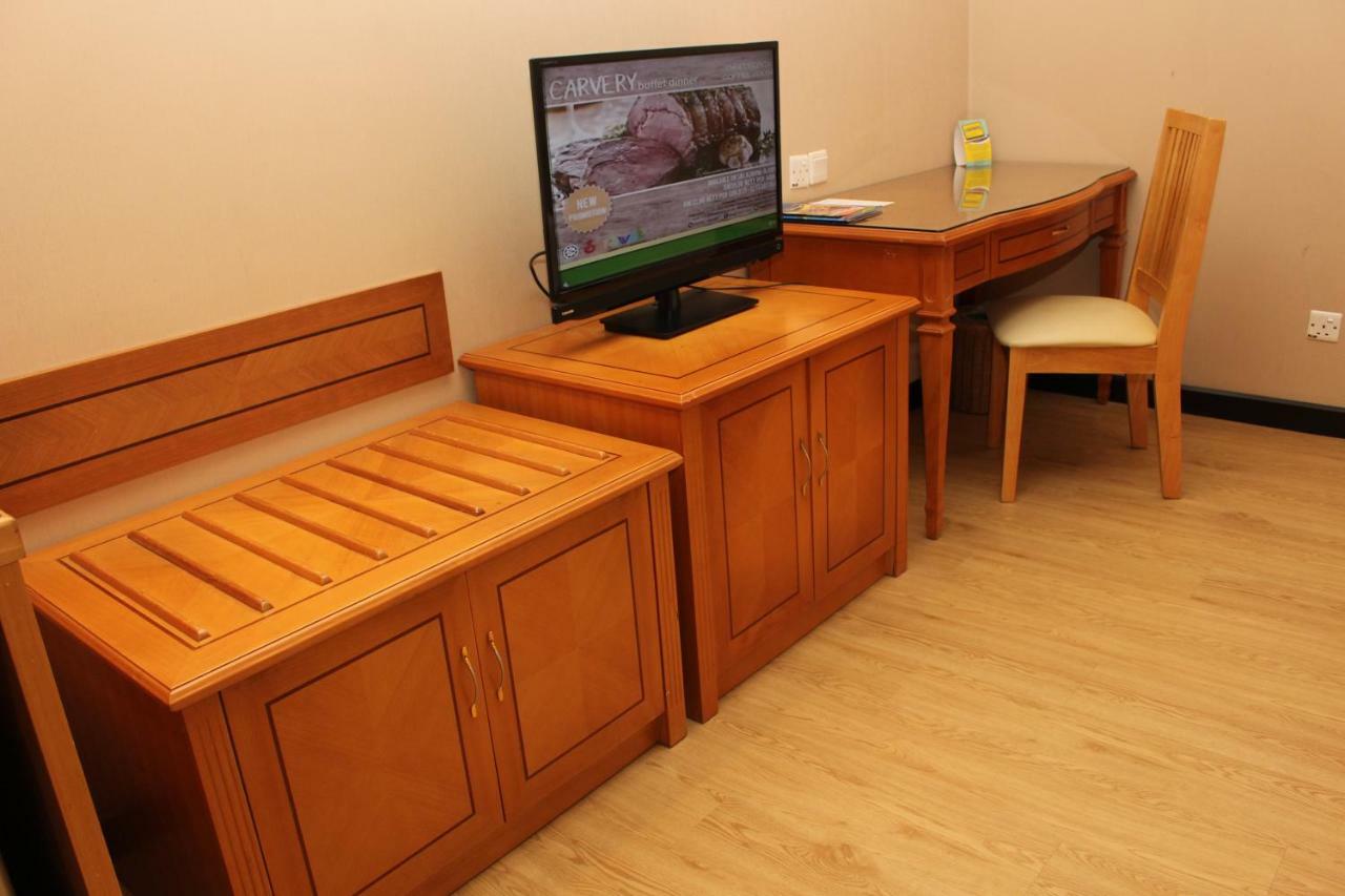Mega Hotel Sdn Bhd Miri Dış mekan fotoğraf